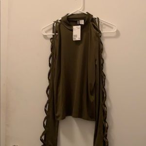 NEVER WORN- Turtle neck top